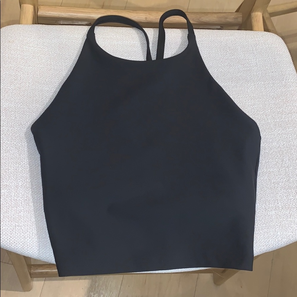 BNWOT Old Navy Cropped Workout Top